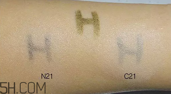 hera氣墊bb霜色號怎么選_赫妍氣墊bb霜適合什么膚質(zhì) hera氣墊bb霜色號怎么選_赫妍氣墊bb霜適合什么膚質(zhì)