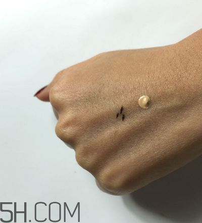 芭比波朗重蟲草粉底液色號 bobbi brown蟲草粉底液評測 芭比波朗重蟲草粉底液色號 bobbi brown蟲草粉底液評測