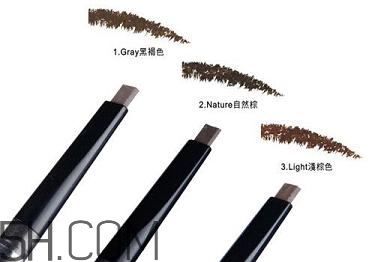 女生怎樣學(xué)會快速化妝？新手化妝需要的基本用品