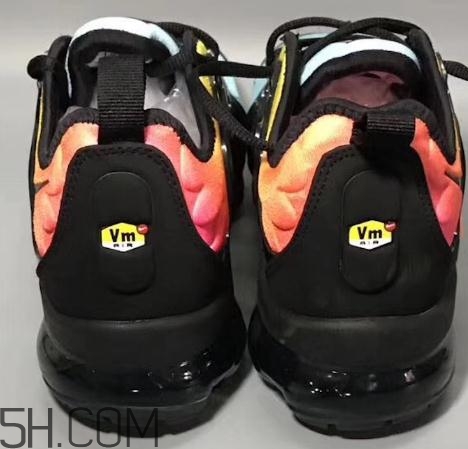 nike vapormax plus sunset彩虹配色發(fā)售時間_實物曝光 nike vapormax plus sunset彩虹配色發(fā)售時間_實物曝光