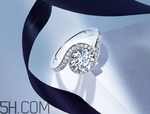 戴比爾斯是哪個國家的 戴比爾斯什么檔次 戴比爾斯是哪個國家的 戴比爾斯什么檔次