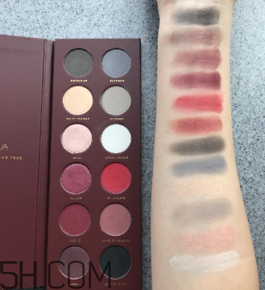 zoeva queens guard女王守衛(wèi)限量眼影盤多少錢 zoeva是什么檔次 zoeva queens guard女王守衛(wèi)限量眼影盤多少錢 zoeva是什么檔次