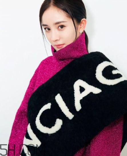 穿高領毛衣配什么發(fā)型？高領毛衣適合什么發(fā)型？