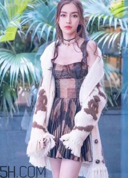 毛衣外套怎么搭配？毛衣外套里面配什么？