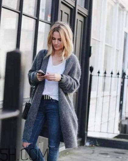 毛衣外套怎么搭配？毛衣外套里面配什么？