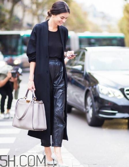 毛衣外套怎么搭配？毛衣外套里面配什么？