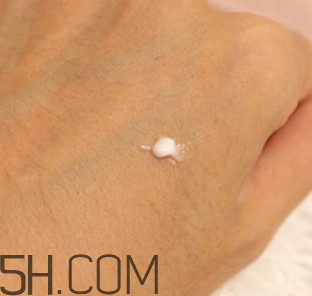 玫琳凱柔潤眼霜適合什么年齡_怎么樣 玫琳凱柔潤眼霜適合什么年齡_怎么樣