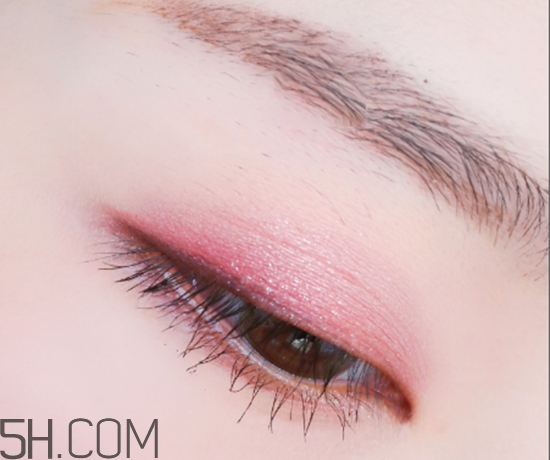 桃花妝眼影是什么顏色？眼影排行榜10強