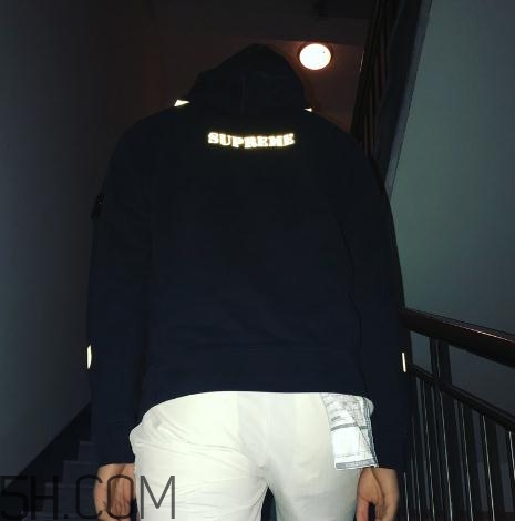 supreme與stone island聯(lián)名衛(wèi)衣多少錢_上身效果 supreme與stone island聯(lián)名衛(wèi)衣多少錢_上身效果