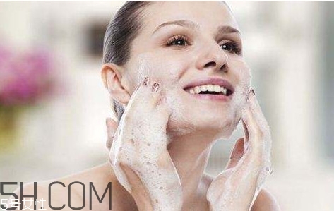 點痣后多久能洗臉？點痣后能吃醬油嗎