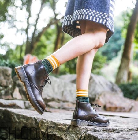 馬丁靴可以跑步嗎？馬丁靴可以爬山嗎？