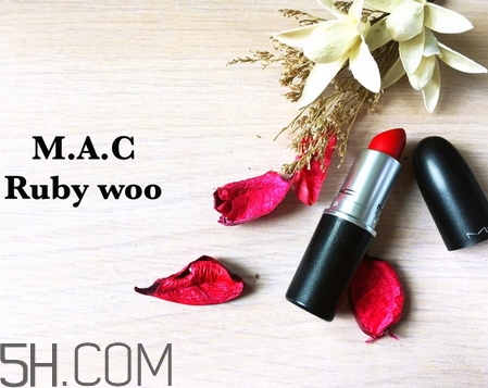 迪奧999和mac ruby woo哪個更好看_有什么區(qū)別 迪奧999和mac ruby woo哪個更好看_有什么區(qū)別