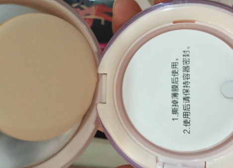 卡姿蘭氣墊cc和瑪麗黛佳哪個(gè)好？對(duì)比