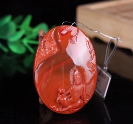 南紅瑪瑙可以泡水嗎？南紅瑪瑙能沾水嗎？