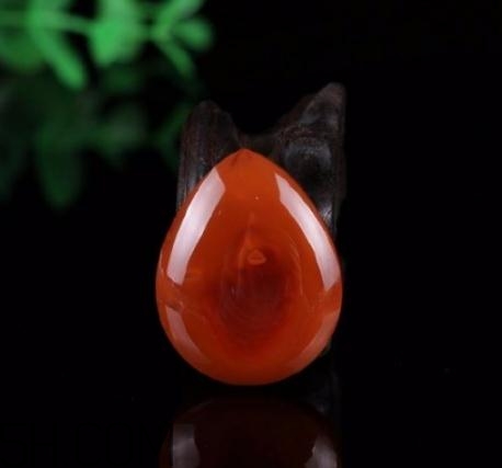 南紅瑪瑙可以泡水嗎？南紅瑪瑙能沾水嗎？