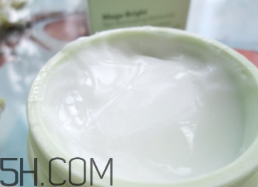 悅木之源維C精華霜怎么樣？悅木之源維C精華霜好用嗎？