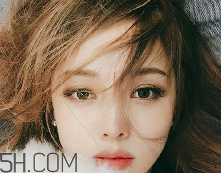 謎尚和瑪麗黛佳素顏霜哪個好？素顏霜對皮膚傷害大嗎？