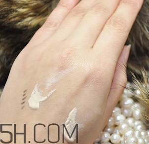 卡姿蘭蝸牛cc調(diào)控霜多少錢？卡姿蘭cc霜多少錢一瓶？