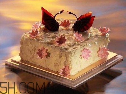 黑天鵝蛋糕為什么這么黑？黑天鵝蛋糕算不算被列入奢侈呢