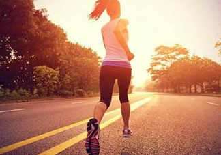 小腿抽筋可以跑步嗎？小腿抽筋可以拔火罐嗎