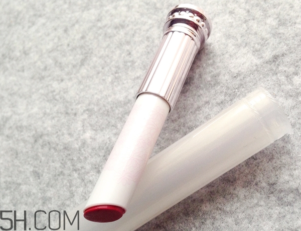 適合學(xué)生用的口紅色號(hào)推薦 平價(jià)又好用口紅的牌子有哪些