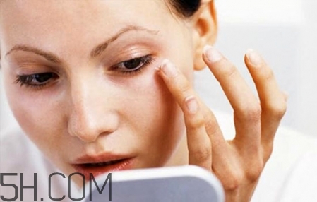 眼霜保質期多久 眼霜過期了還能做什么