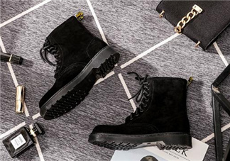 馬丁靴磨腳后跟怎么辦？馬丁靴硌腳怎么辦？