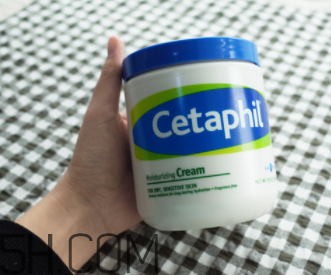 絲塔芙致潤(rùn)保濕霜怎么樣？絲塔芙致潤(rùn)保濕霜好用嗎？