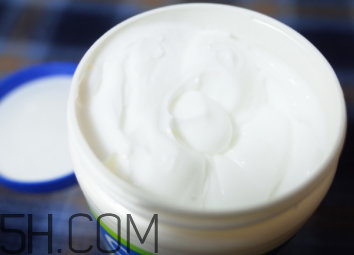 絲塔芙致潤(rùn)保濕霜怎么樣？絲塔芙致潤(rùn)保濕霜好用嗎？