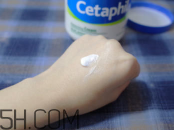 絲塔芙致潤(rùn)保濕霜怎么樣？絲塔芙致潤(rùn)保濕霜好用嗎？