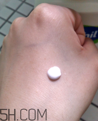 絲塔芙保濕潤膚乳嬰兒能用嗎？絲塔芙潤膚乳怎么樣？