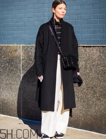 毛呢大衣配闊腿褲好看嗎？毛呢大衣搭配闊腿褲圖片