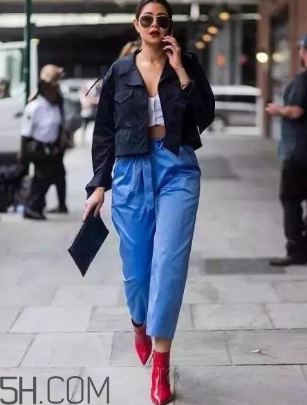 短靴配什么褲子好看？短靴怎么搭配褲子？