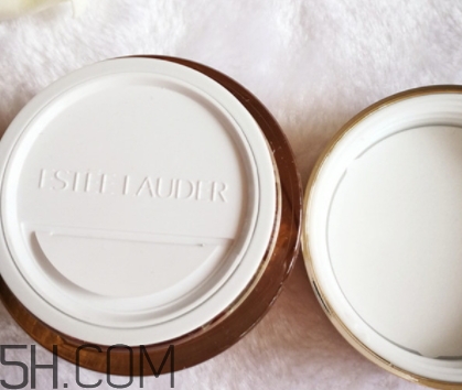 雅詩(shī)蘭黛萬能面霜成分 雅詩(shī)蘭黛萬能面霜功效 雅詩(shī)蘭黛萬能面霜成分 雅詩(shī)蘭黛萬能面霜功效