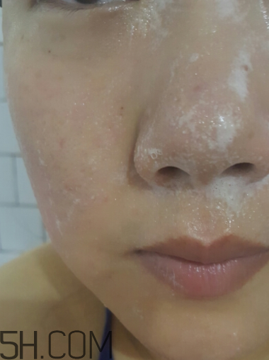 絲塔芙泡沫潔面乳怎么用？泡沫潔面乳用法