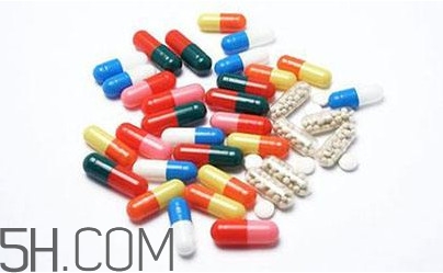 頭孢可以和甲硝銼一起吃嗎？頭孢可以和退燒藥一起吃嗎