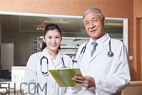 水痘多久不會傳染？水痘多久可以洗澡？