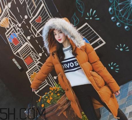 羽絨服用什么洗滌劑？洗羽絨服用洗衣粉還是洗衣液？