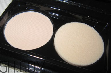 玫珂菲彩妝師摯愛粉餅怎么樣_產品評測