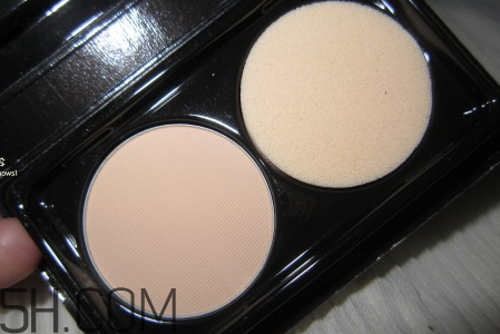 玫珂菲彩妝師摯愛粉餅怎么樣_產品評測