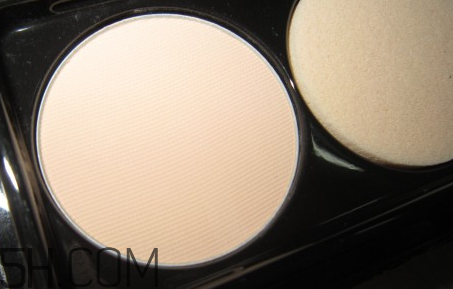 玫珂菲彩妝師摯愛粉餅怎么樣_產品評測