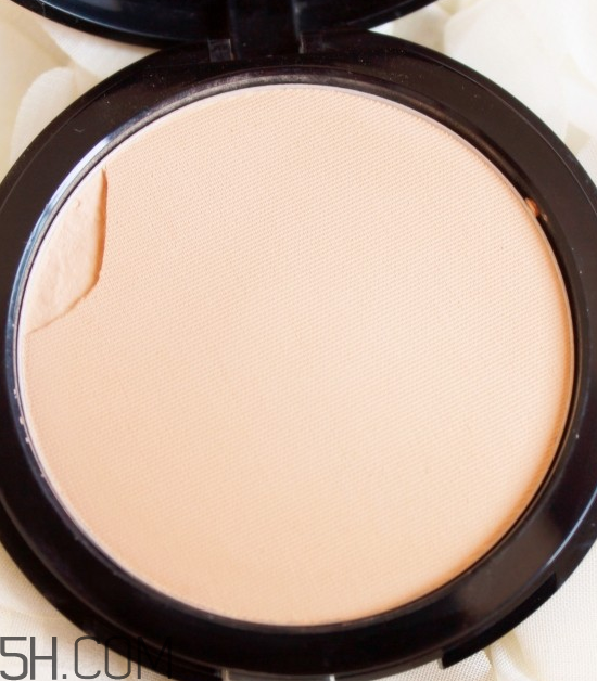 玫珂菲彩妝師摯愛粉餅怎么樣_產品評測