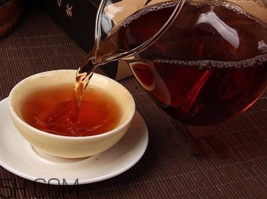 服用哪些藥物前后不能喝酒？為什么不能用茶葉水服藥