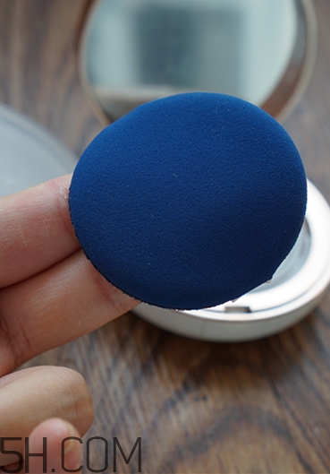 愛敬氣墊21號和23號哪個好？愛敬氣墊粉色和白色的區(qū)別？