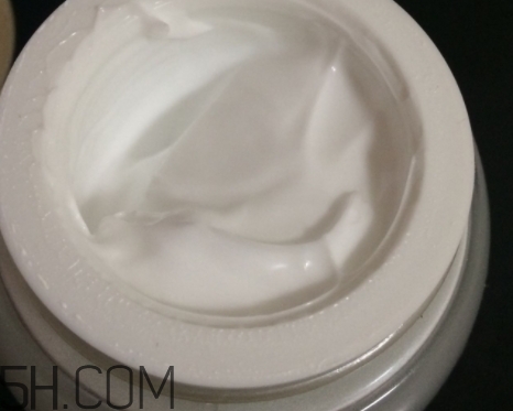 伊詩蘭頓爆奶霜好用嗎？伊詩蘭頓爆奶霜怎么用？