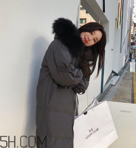 羽絨服毛領(lǐng)掉毛怎么辦？羽絨服毛領(lǐng)是什么毛？