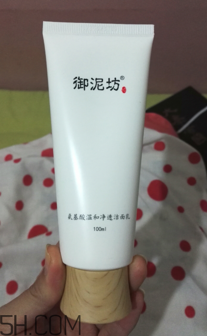 御泥坊洗面奶是皂基嗎？御泥坊洗面奶怎么用？