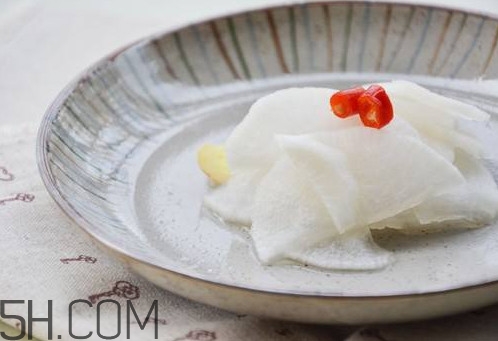 塑料瓶可以泡酸蘿卜嗎？泡蘿卜需要多少水和白醋