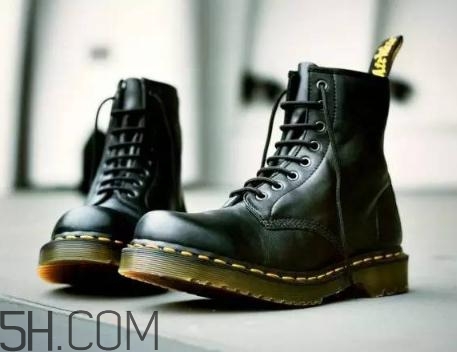 馬丁靴顯腿短嗎？腿短能穿馬丁靴嗎？