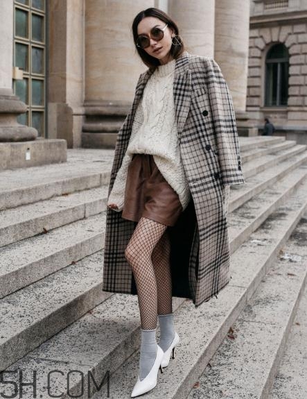 格子大衣搭配什么鞋子？格子大衣搭配鞋子圖片